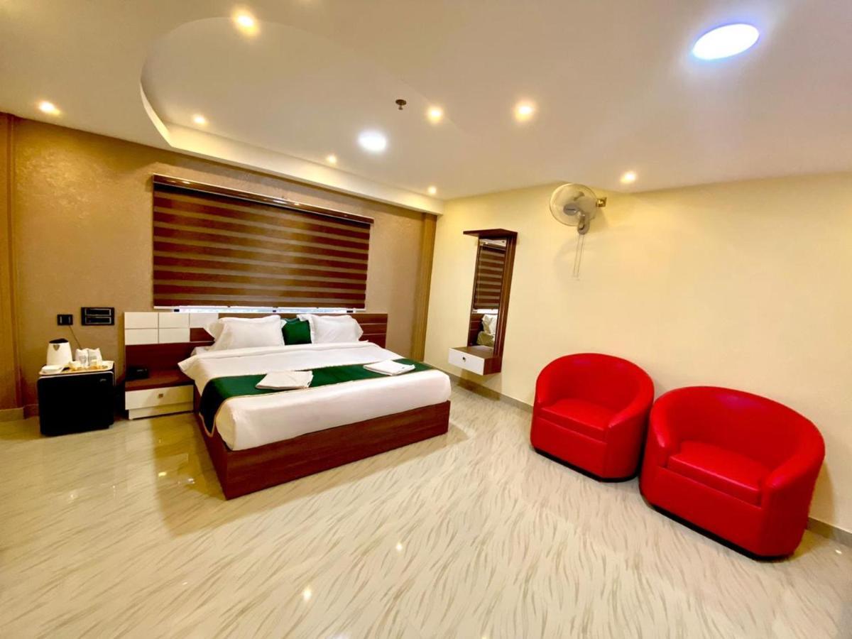 Builda Park Inn Ottappalam Exterior photo