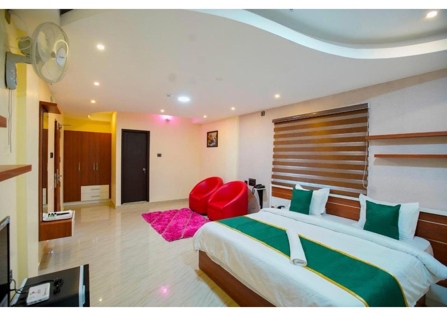 Builda Park Inn Ottappalam Exterior photo