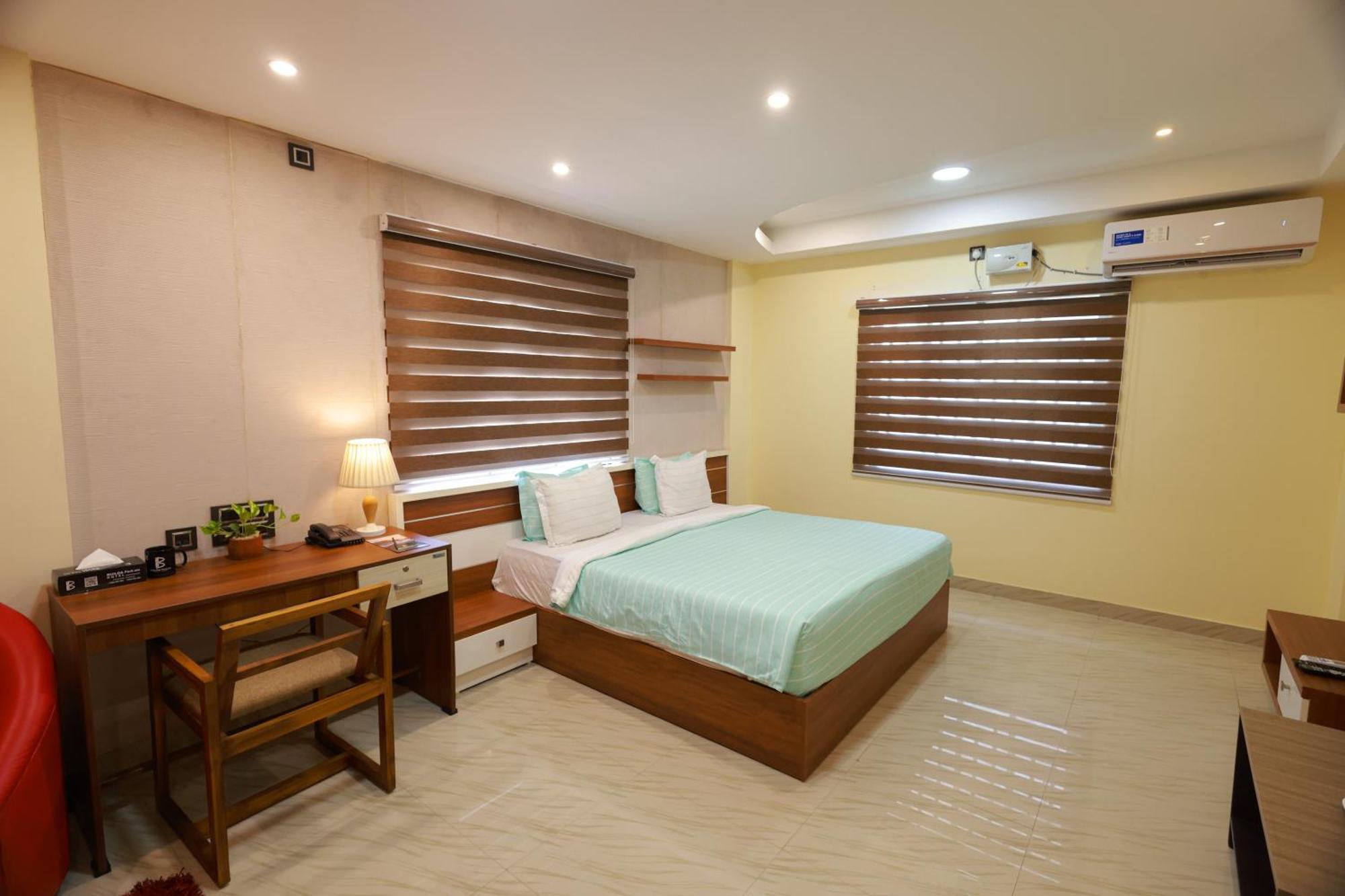 Builda Park Inn Ottappalam Exterior photo